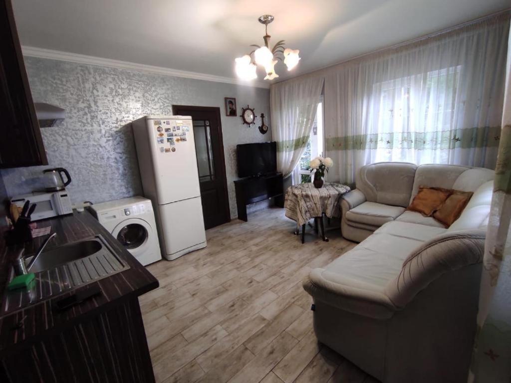 Guest House Chalet Agave Гагра Экстерьер фото
